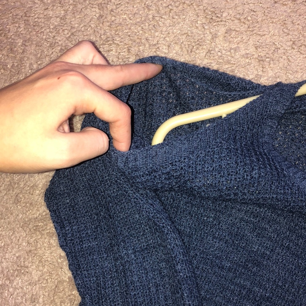 American Rag sweater - Picture 3 of 4